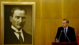 Как Ататюрк в смартфоне победил Эрдогана в телевизоре